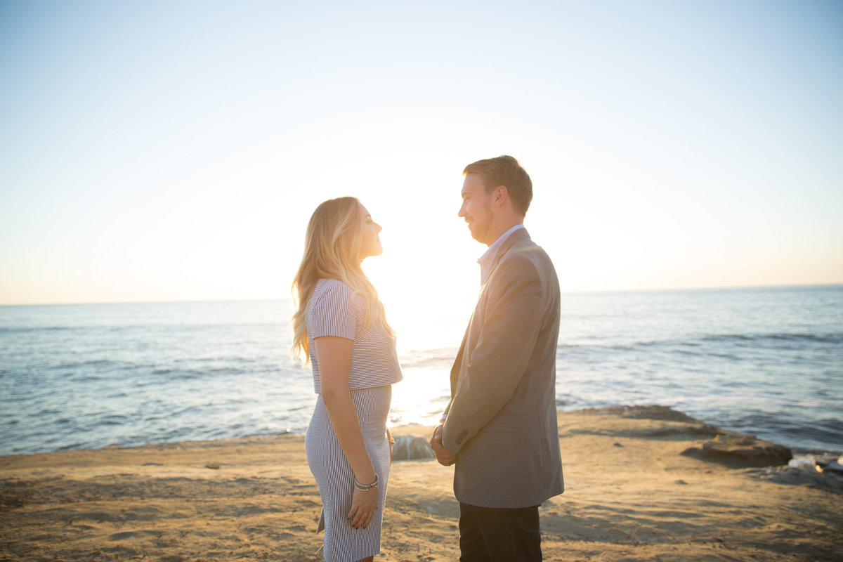 babsie-ly-photography-surprise-proposal-photographer-san-diego-california-sunset-cliffs-epic-scenery-008
