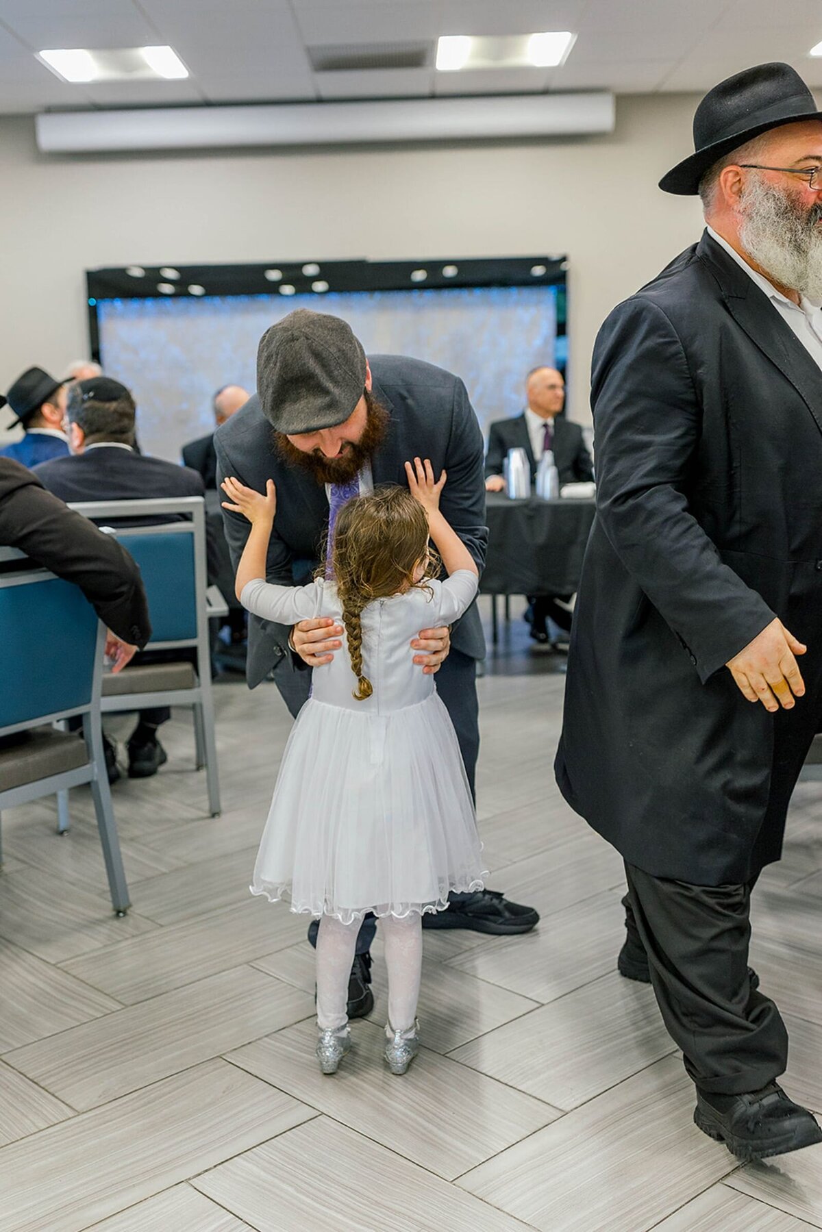 Eliana-Melmed-Photography-Chicago-LosAngeles-Jewish-WeddingPhotographer-CarmiKalman-Tisch-00178