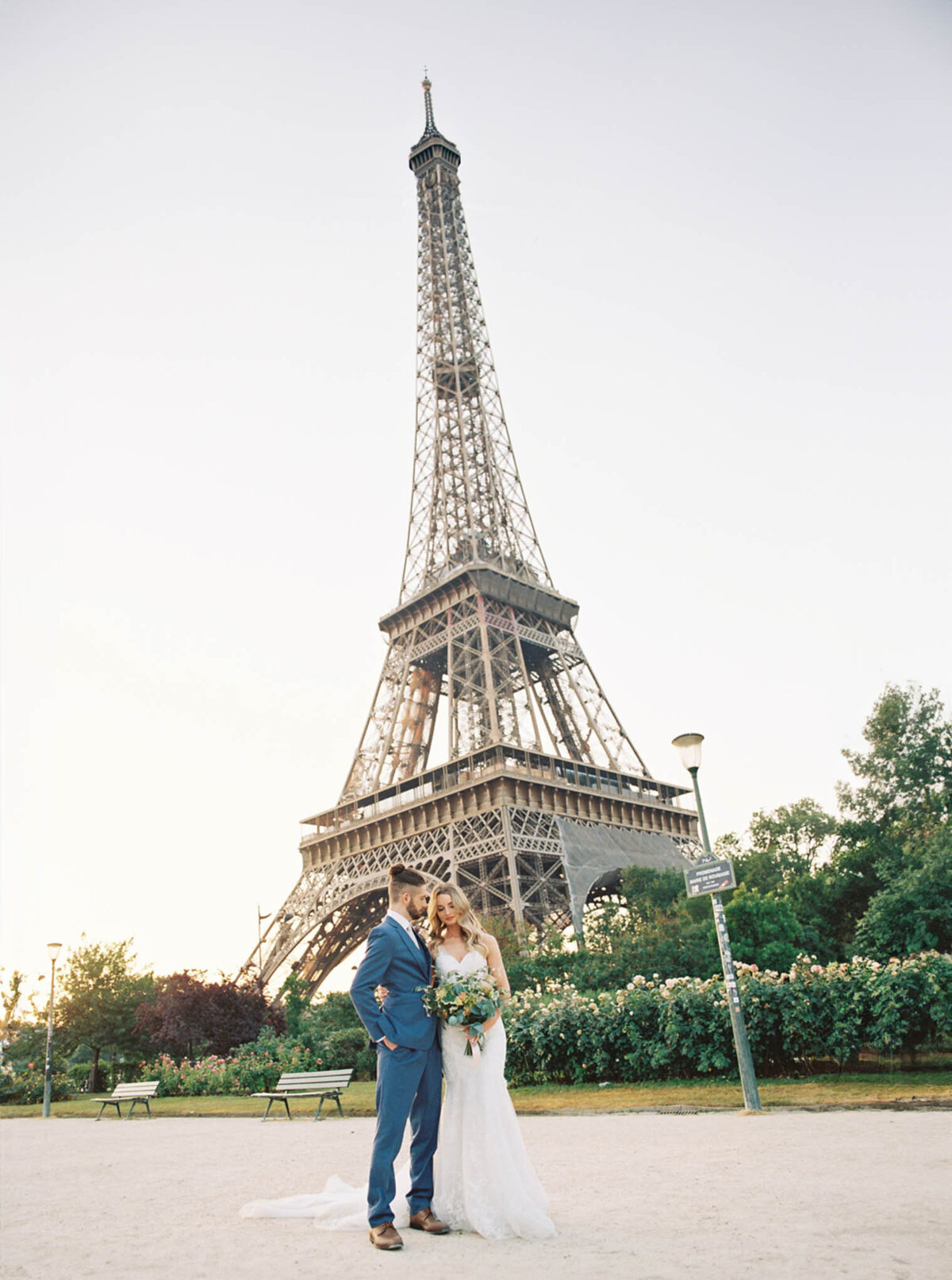Paris Elopement-Louvre Elopement Photography-Eiffel Wedding portraits-Samin Photography_-4