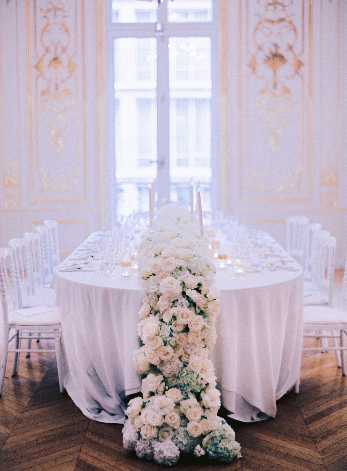 chapelle-expiatoire-luxury-wedding-phototographer-in-paris (31 of 53)