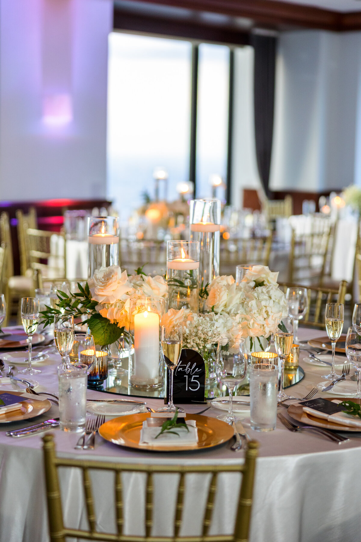 stunning-classic-wedding-in-chicago-at-sears-tower-81