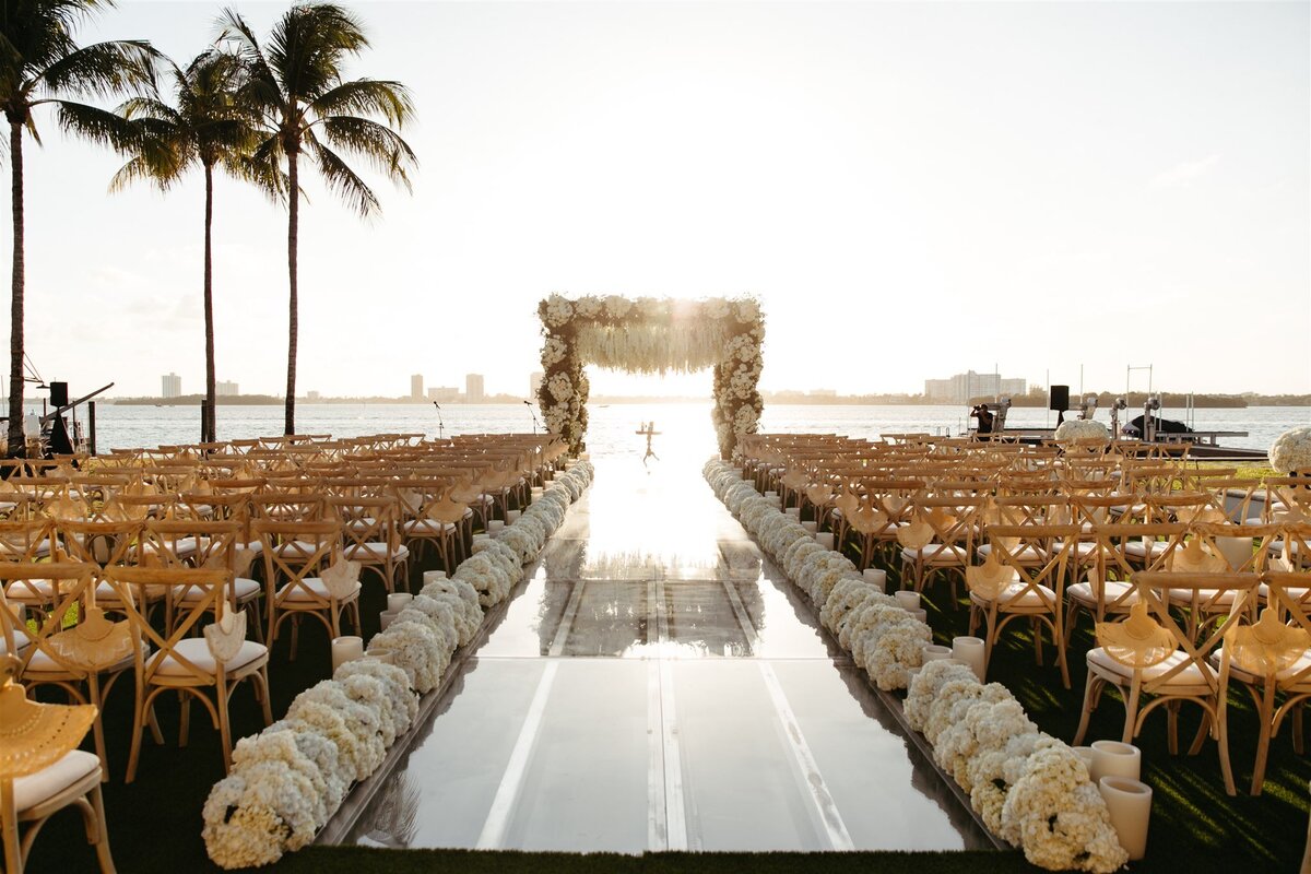00020-breathtaking-bayfront-wedding-indian-creek-island-chris-weinberg-events