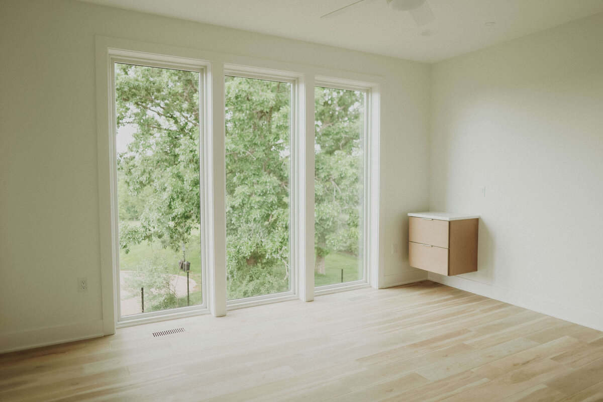 1320-Bedroom-Polk-City-Central-Iowa-Custom-Home-JRL-Builders-3F1A4784