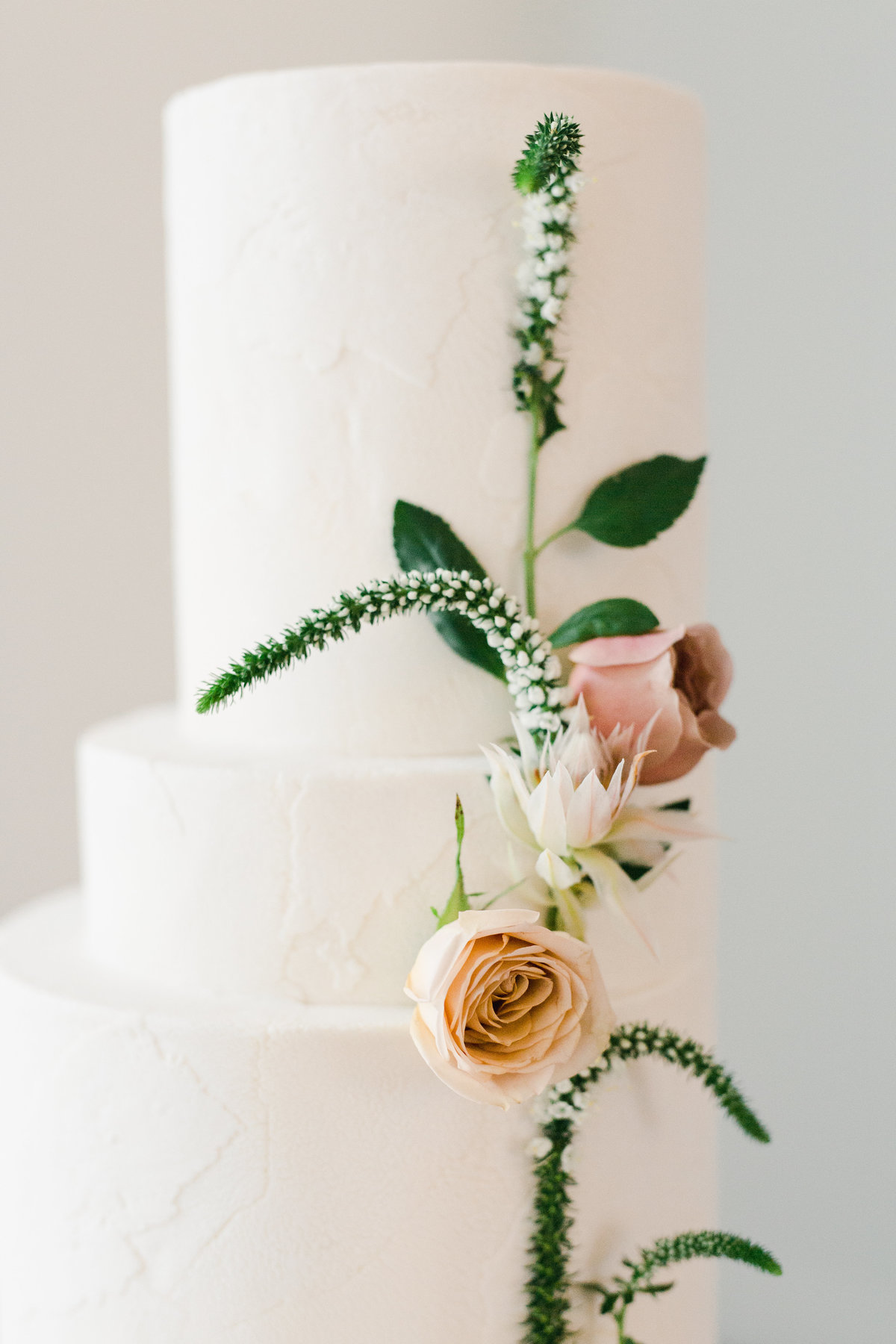 vertical cake flowers