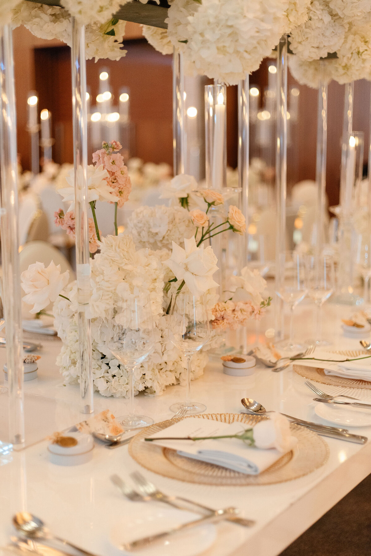 elegant-wedding-reception-decor-crystal-candelabras-chargers-floral-arrangements-007
