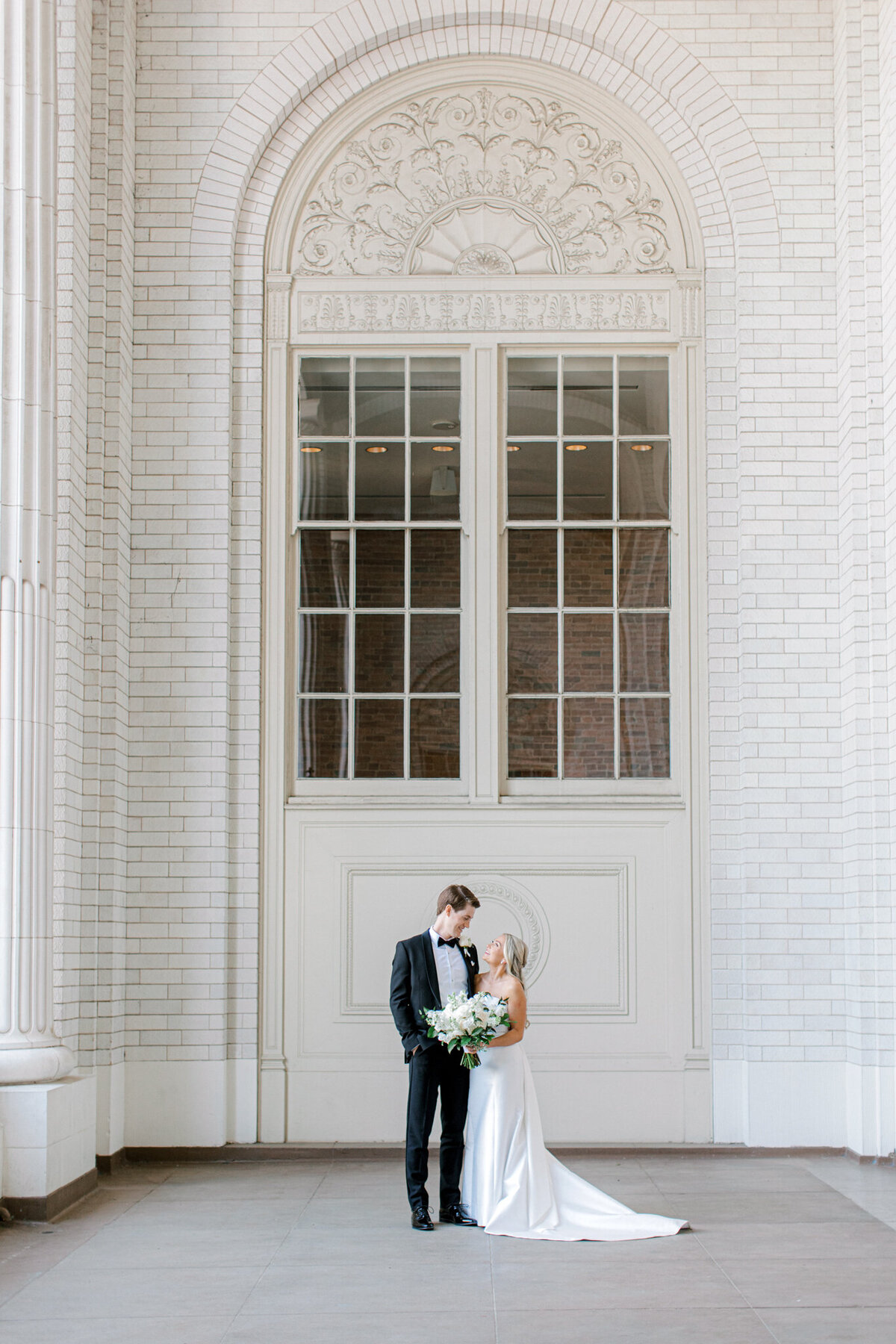 Madison & Michael's Wedding at Union Station | Dallas Wedding Photographer | Sami Kathryn Photography-64