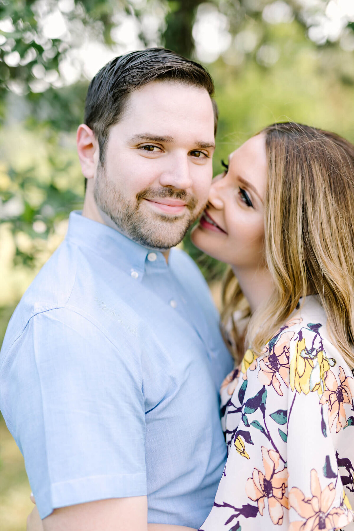 An outdoor engagement session in Austin, Texas