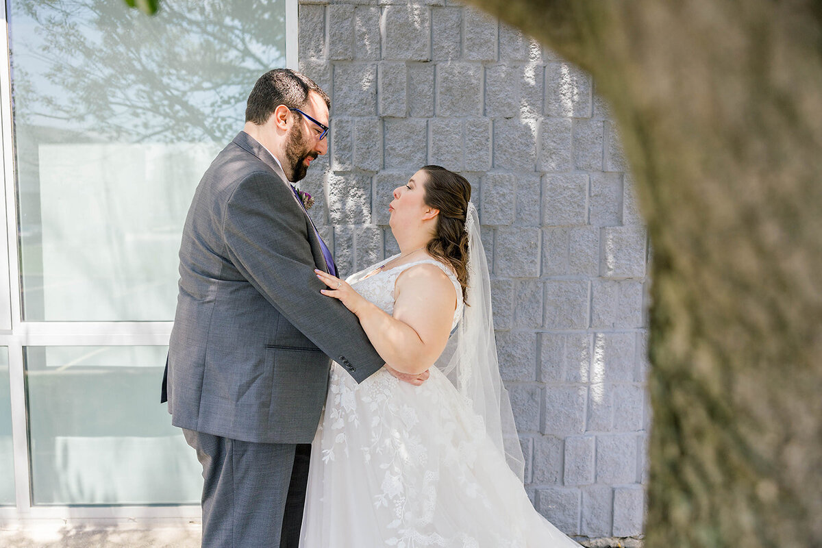 Eliana-Melmed-Photography-Chicago-LosAngeles-Jewish-WeddingPhotography-ElianaSklar-FirstLook-00096
