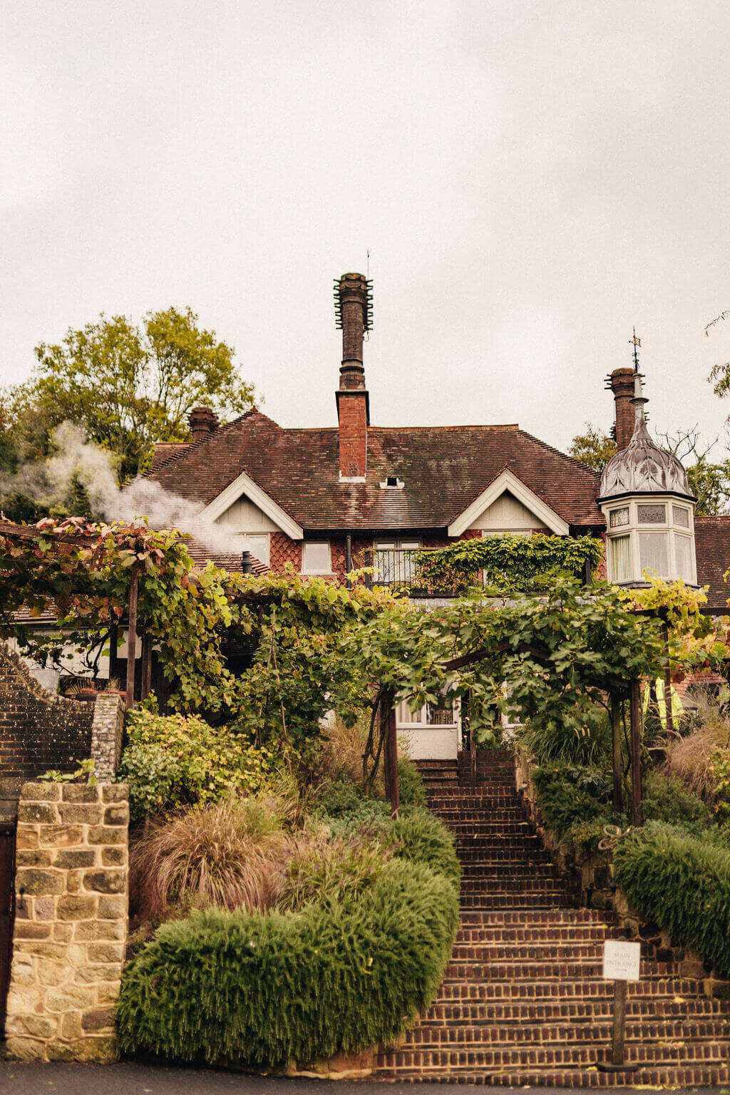 Pesh-Flowers-London-Wedding-Florist-The-Beacon-Tunbride-WellsLondon-flowers8