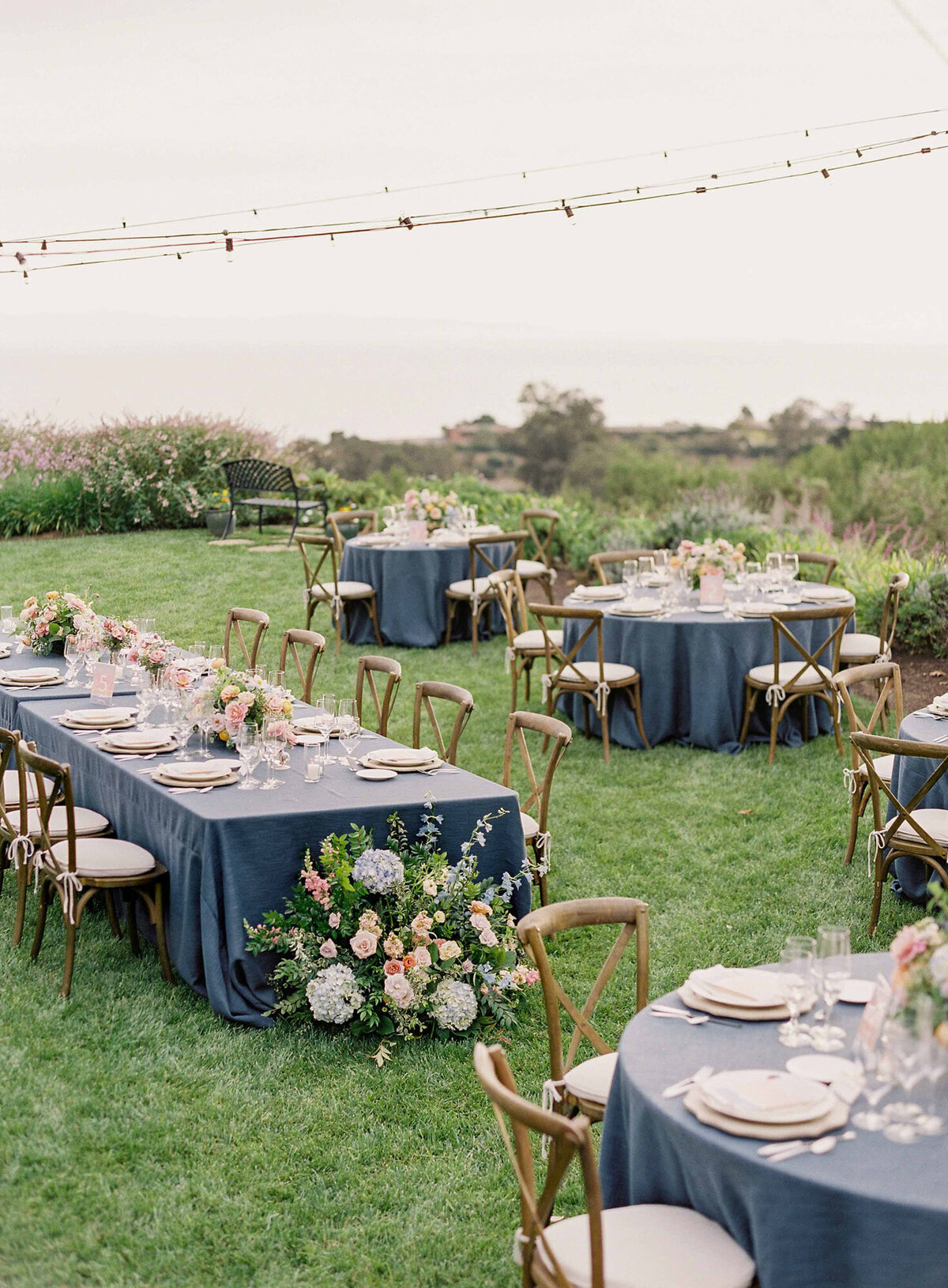 23santa-barbara-estate-wedding-planner-ocean-front-wedding-reception-dinner-layout