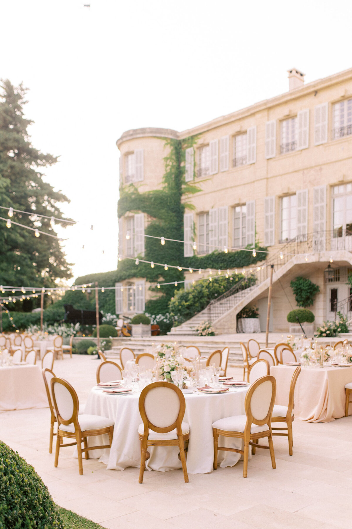 Chateau-de-Estoublon-wedding-florist-Floraison64