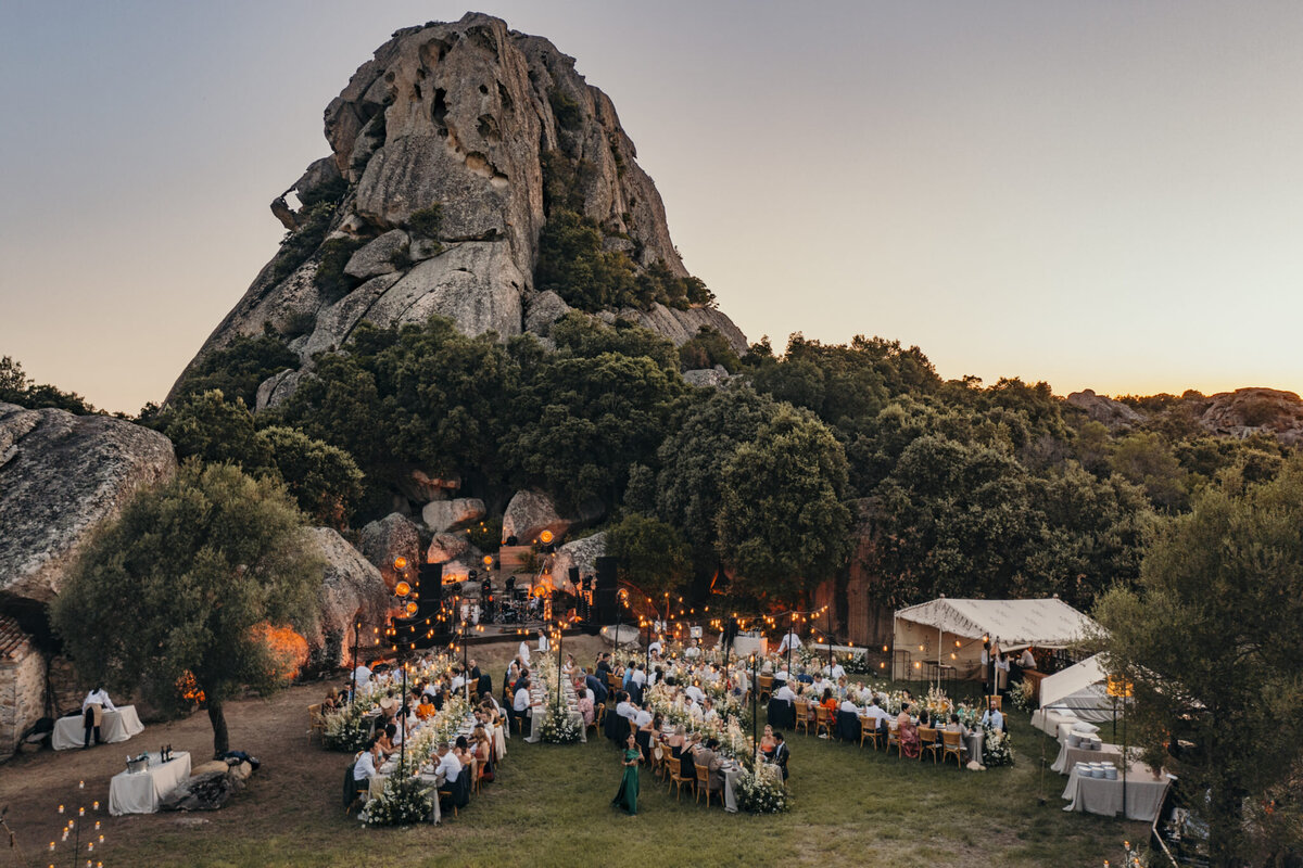 Iconic wild outdoor wedding in Sardegna