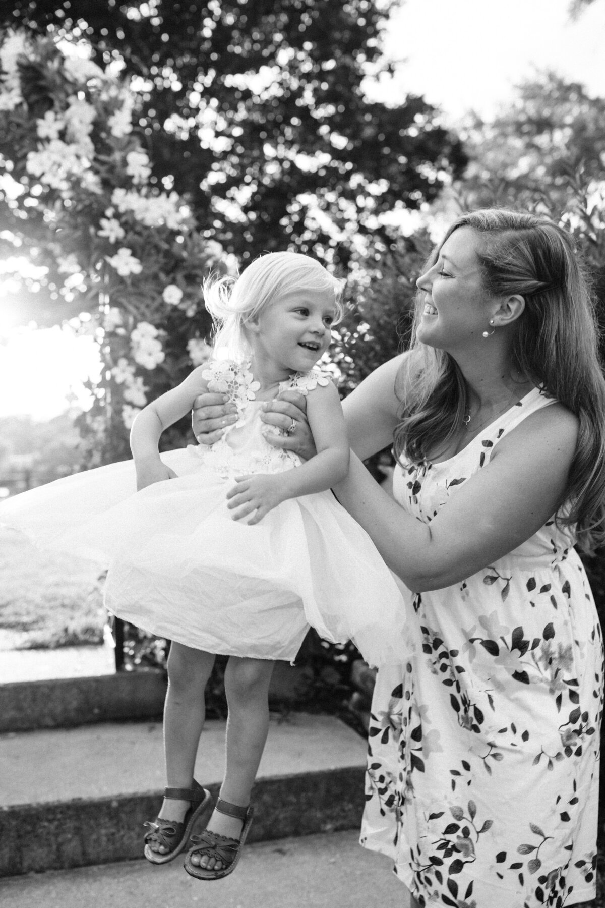 Family-Photos-in-Waukesha-at-Frame-Park2