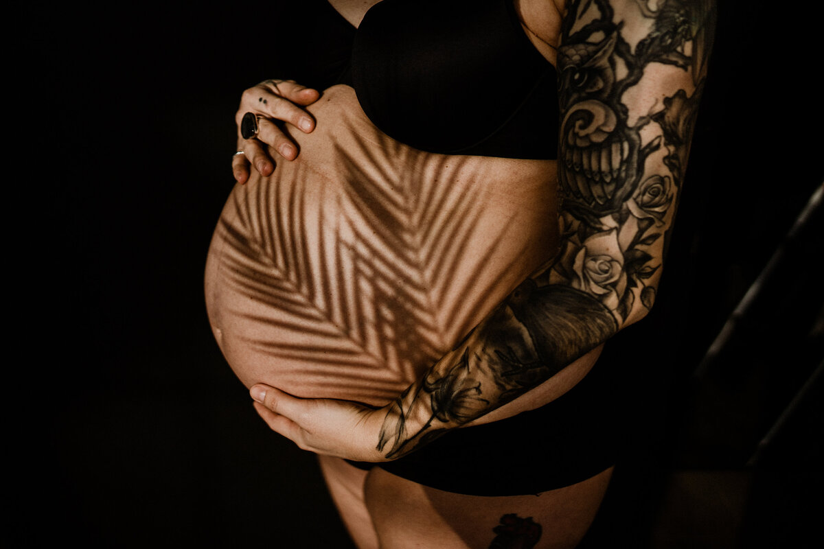 Unique Pittsburgh  maternity Photographer1