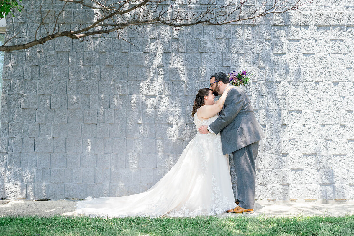 Eliana-Melmed-Photography-Chicago-LosAngeles-Jewish-WeddingPhotography-ElianaSklar-FirstLook-00123