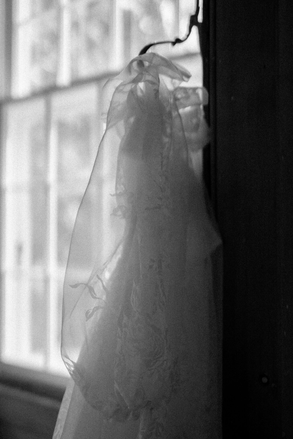0317 Willowbank Cinematic Love Story Wedding  Period Piece Wedding Niagara Toronto Lisa Vigliotta Photography