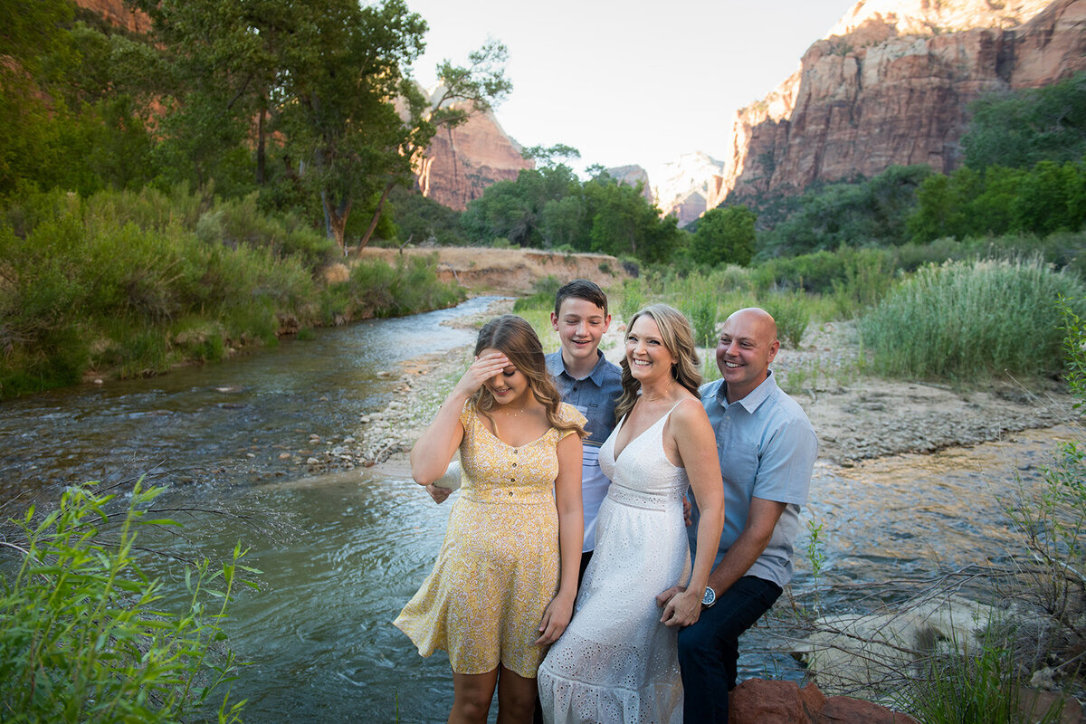 zion-national-park-family-photographer-wild-within-us (10)