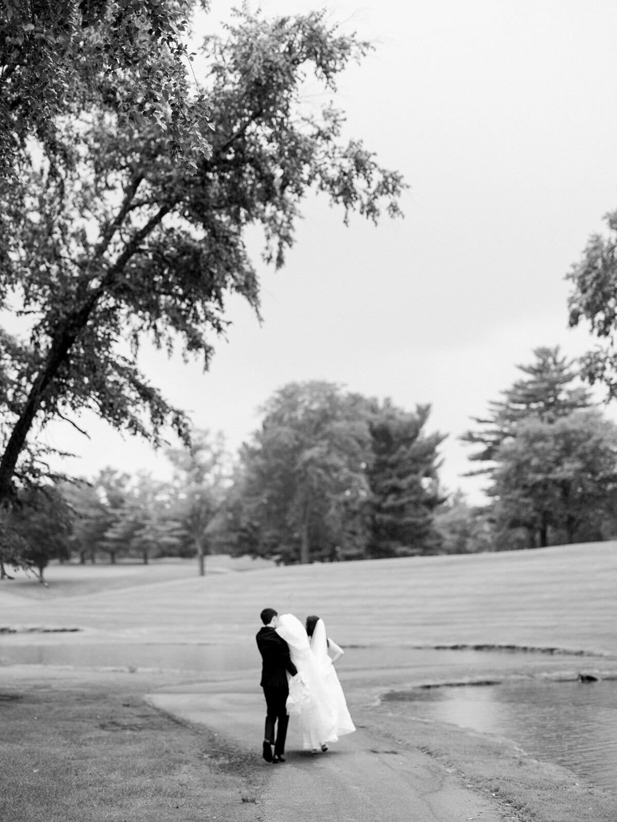 Bride-and-Groom-at-Rockford-Country-Club-with-Clementine-Events-Chicago-and-Sarah-Sunstrom-Photography