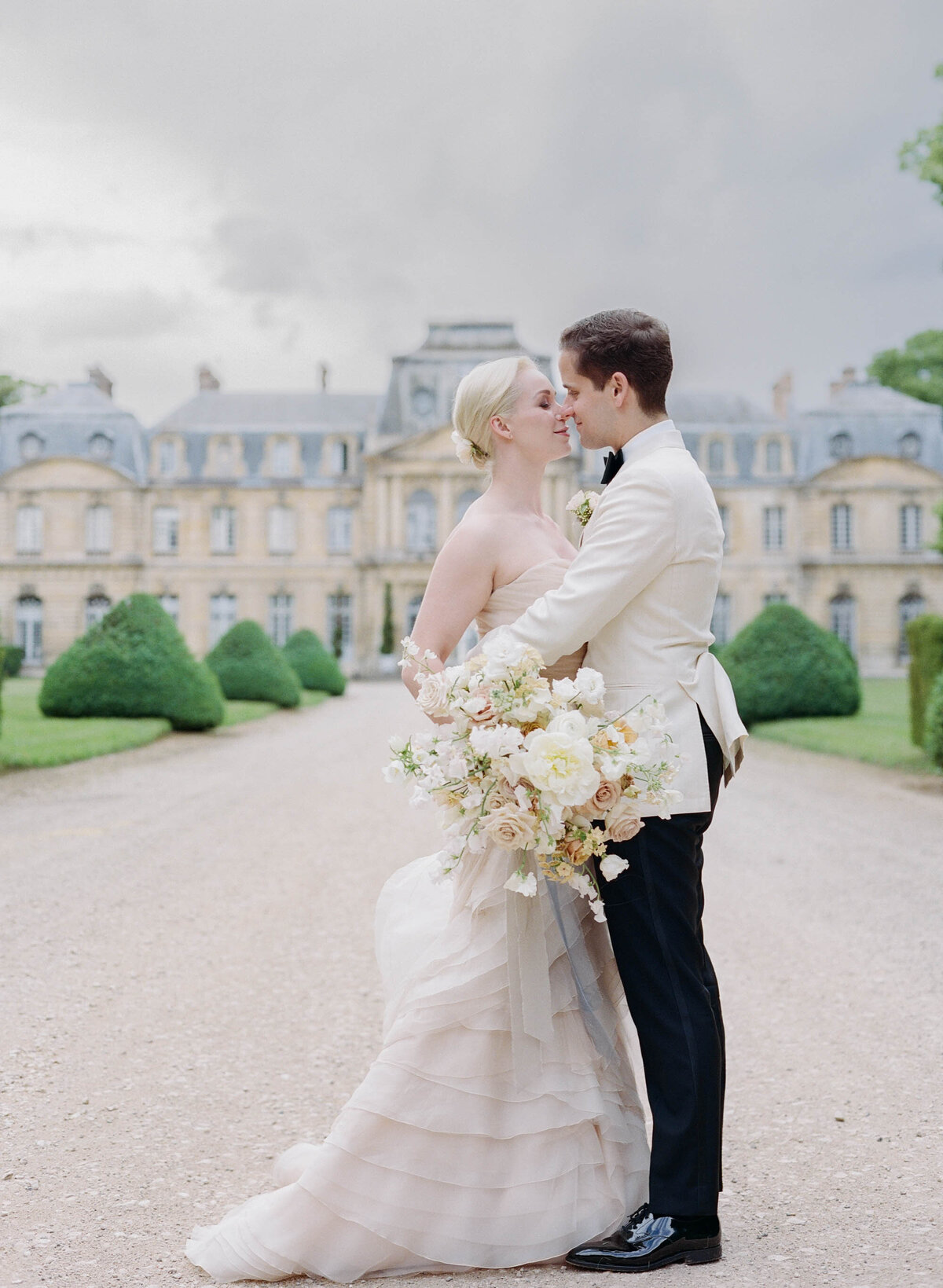 Molly-Carr-Photography-Paris-Wedding-Photographer-Luxury-Destination-Wedding-Photographer-111
