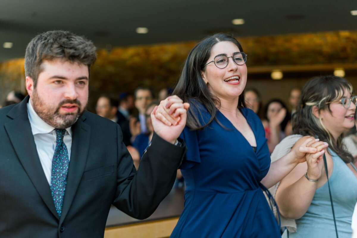 Eliana-Melmed-Photography-Chicago-LosAngeles-Jewish-WeddingPhotography-ShulaNoah-Tisch-00255
