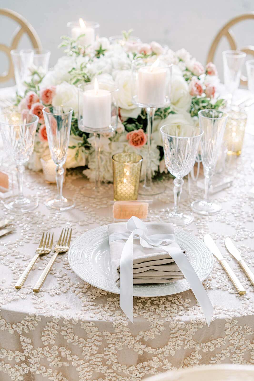 White-blush-wedding-reception-flowers-portfolio_klassy-kreations