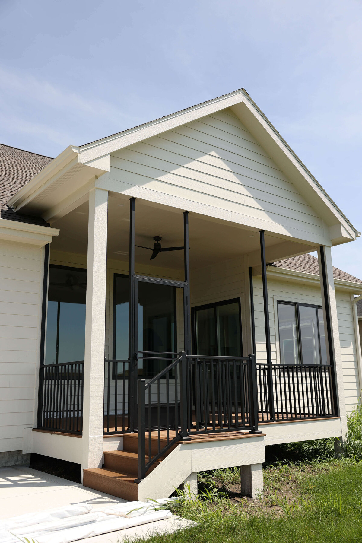 3034-Exterior-Grimes-Central-Iowa-Custom-Home-JRL-Builders-3F1A2238