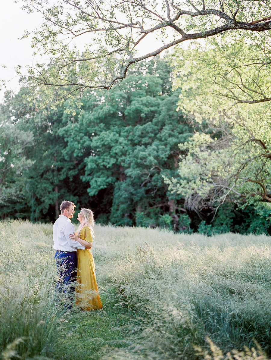 Samantha_Billy_Butterbee_Farm_Engagement_Session_Megan_Harris_Photography-24