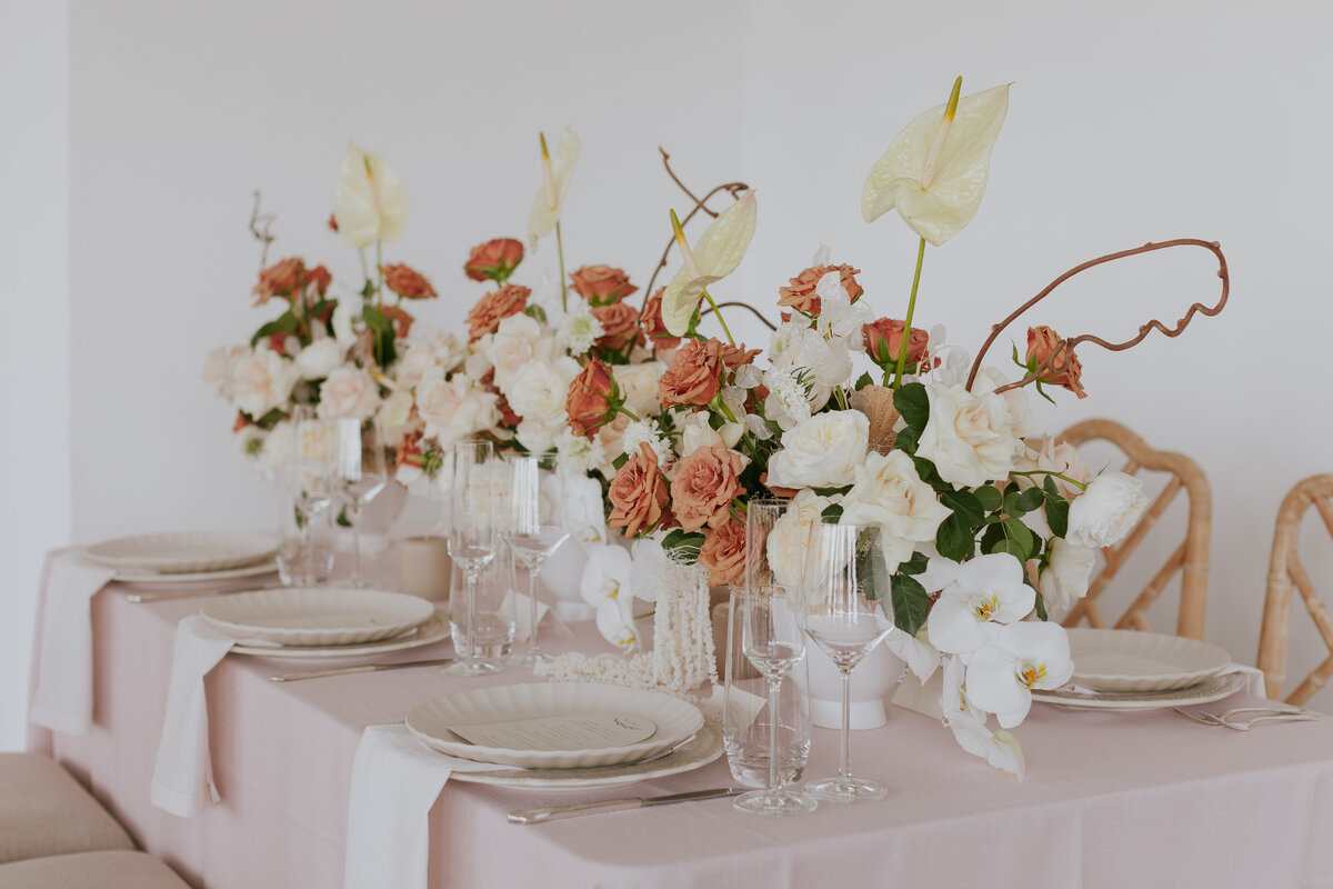 wedding-reception-tablescape-for-event-planner-brand-photo-the-frame-charlotte