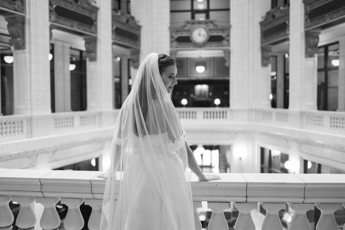 editorial-bridal-style-whitney-hotel-detroit