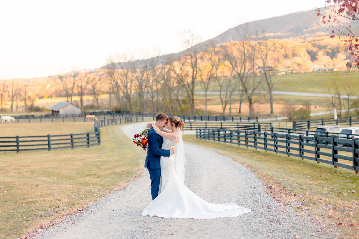 Blue-Ridge-Virginia-Colorful-Rustic-Fall-Wedding-Diamond-V-Farm-JM-1309