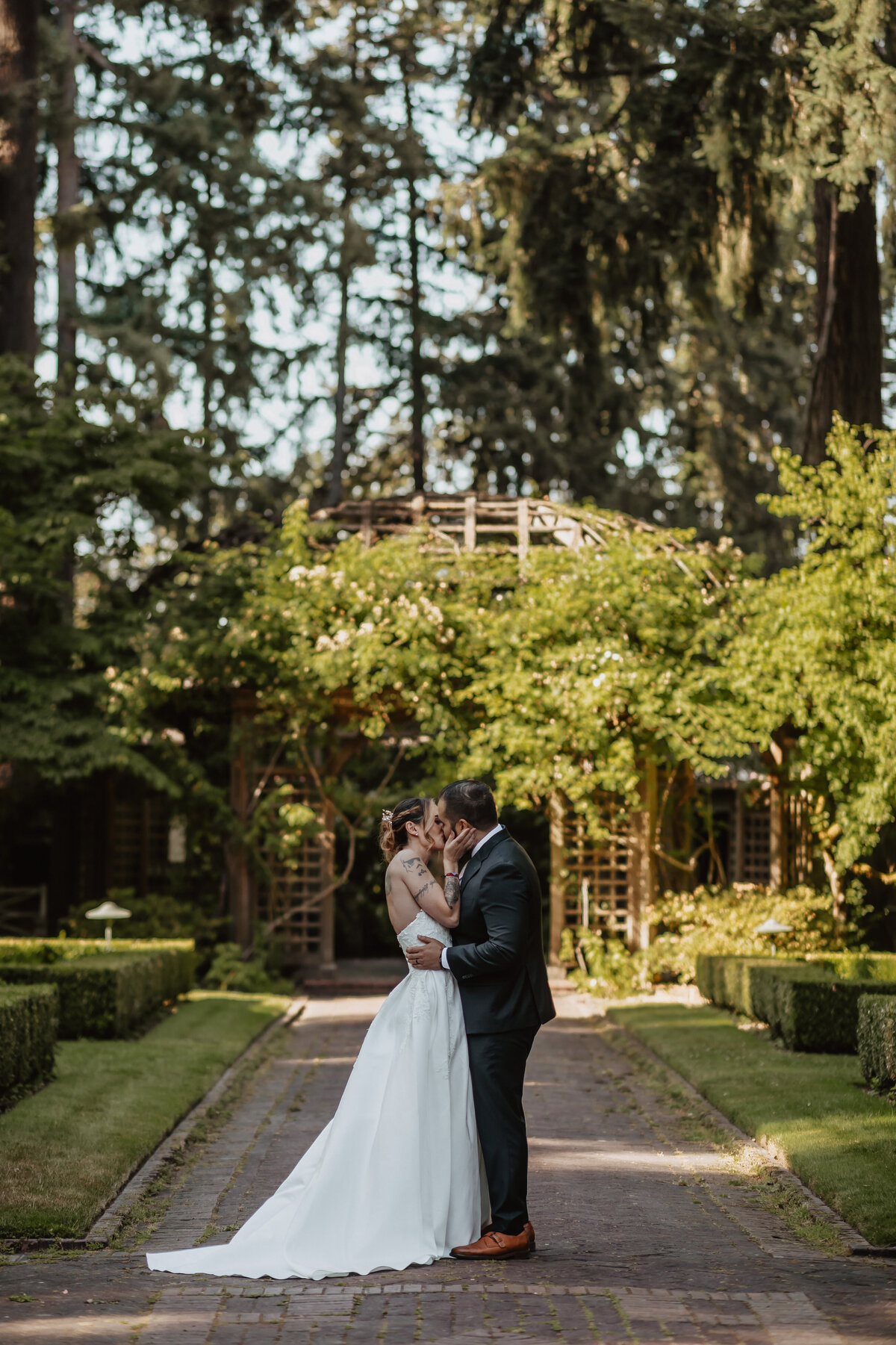 rena-devon-lakewold-gardens-wedding-378