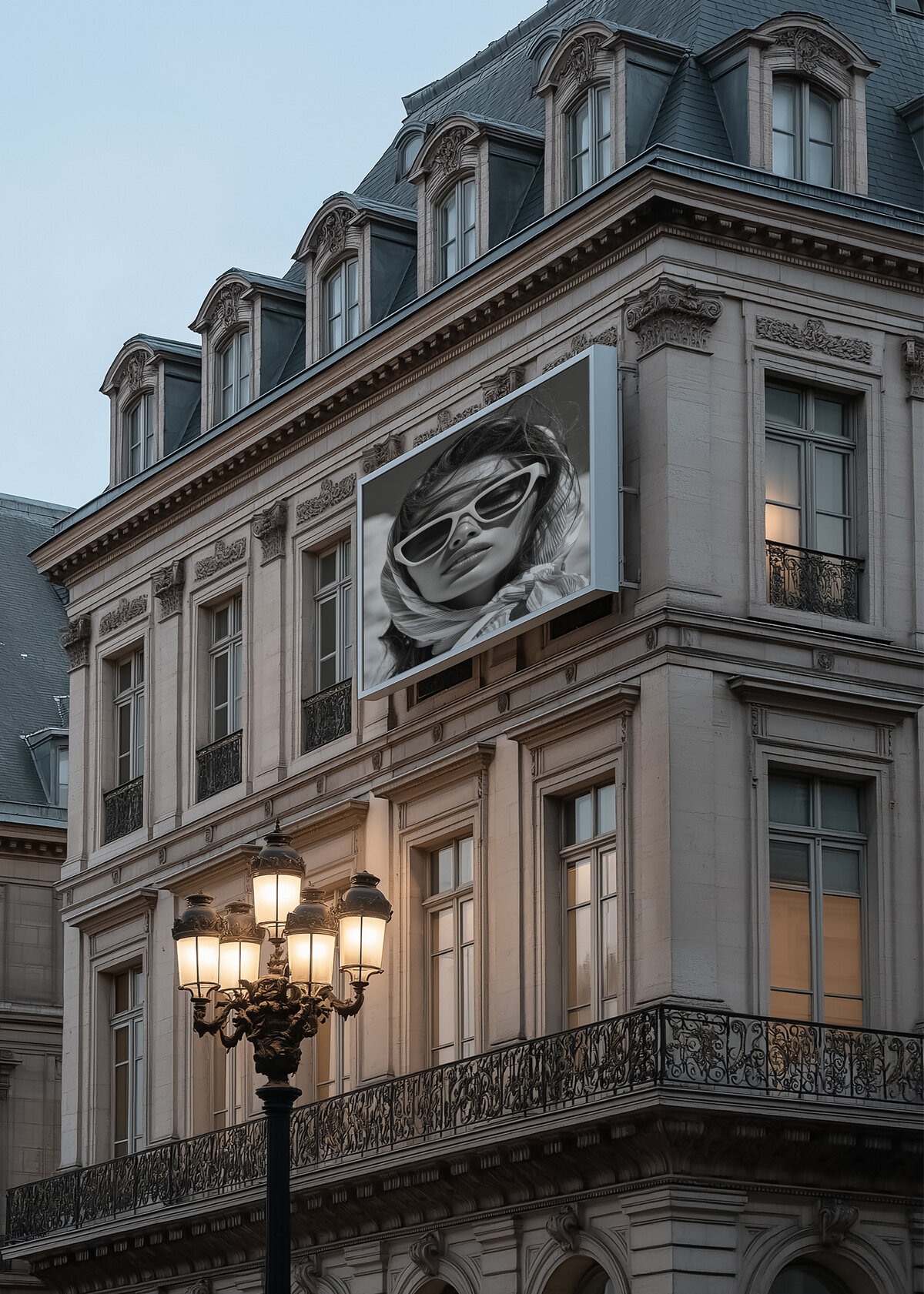 Hanging Billboard Mockup 24girl1