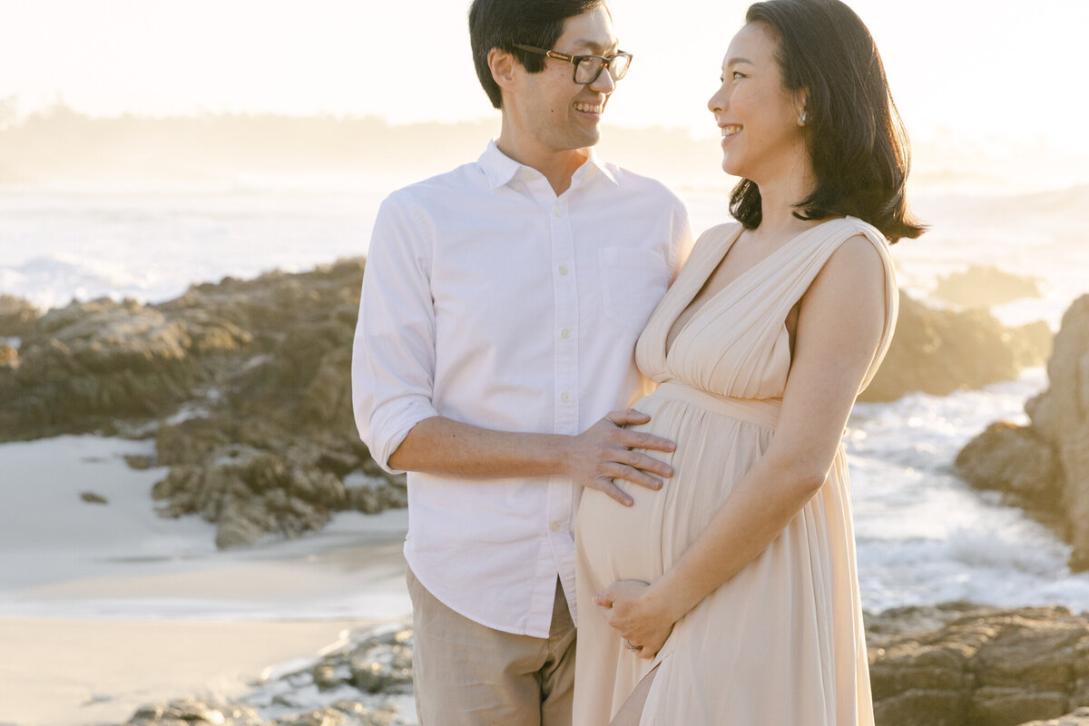 PERRUCCIPHOTO_PEBBLE_BEACH_FAMILY_MATERNITY_SESSION_30