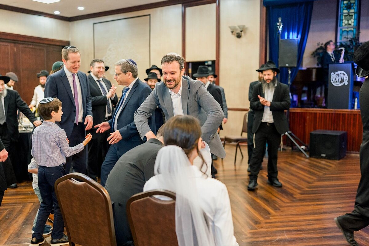Eliana-Melmed-Photography-Chicago-LosAngeles-Jewish-WeddingPhotographer-CarmiKalman-Shtick-00003