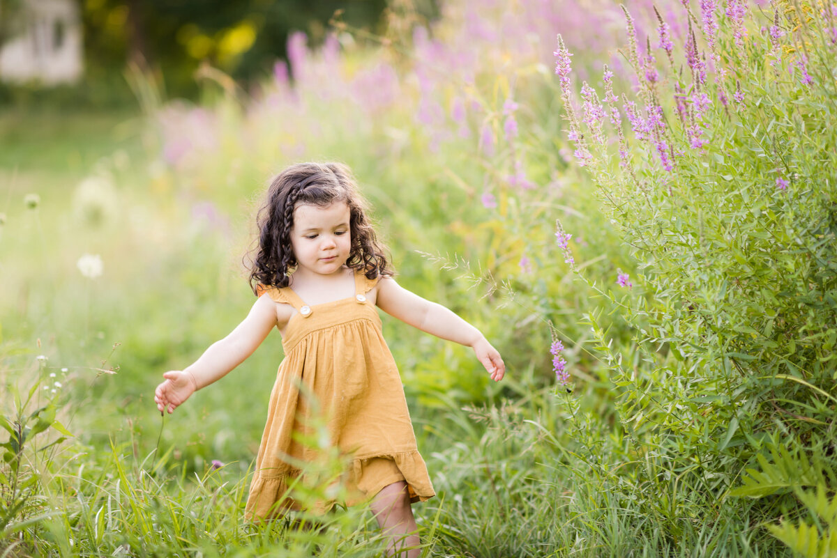 Boston-family-photographer-bella-wang-photography-Lifestyle-session-outdoor-wildflower-56