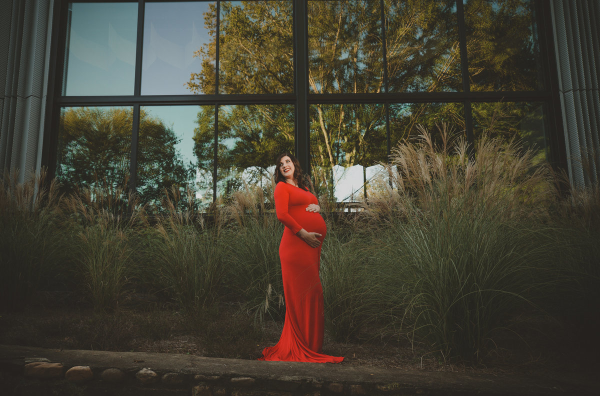 red maternity dress portraits Knox botanical gardens