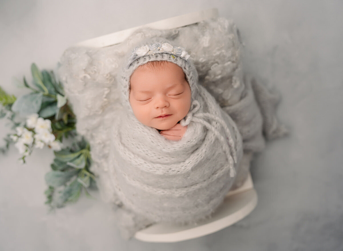 33 Charlotte newborn photography poses
