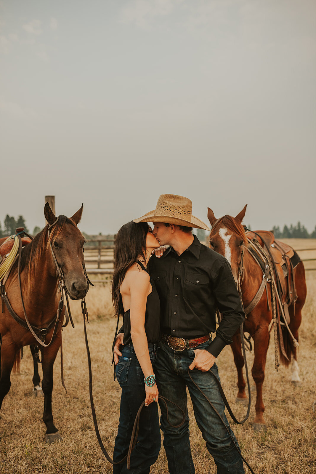 presley-gray-horseback-western-montana-engagement2034