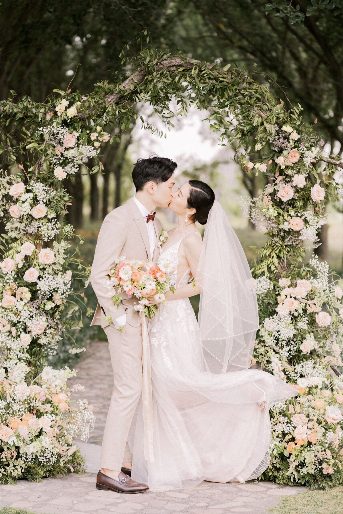 calgary-wedding-photographers-nicole-sarah-coutts-nanton-415_websize