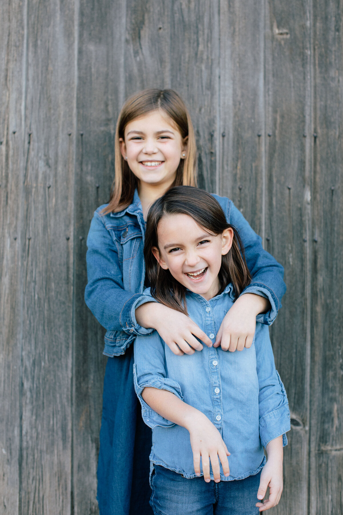 sisters at new hampshire family photo session