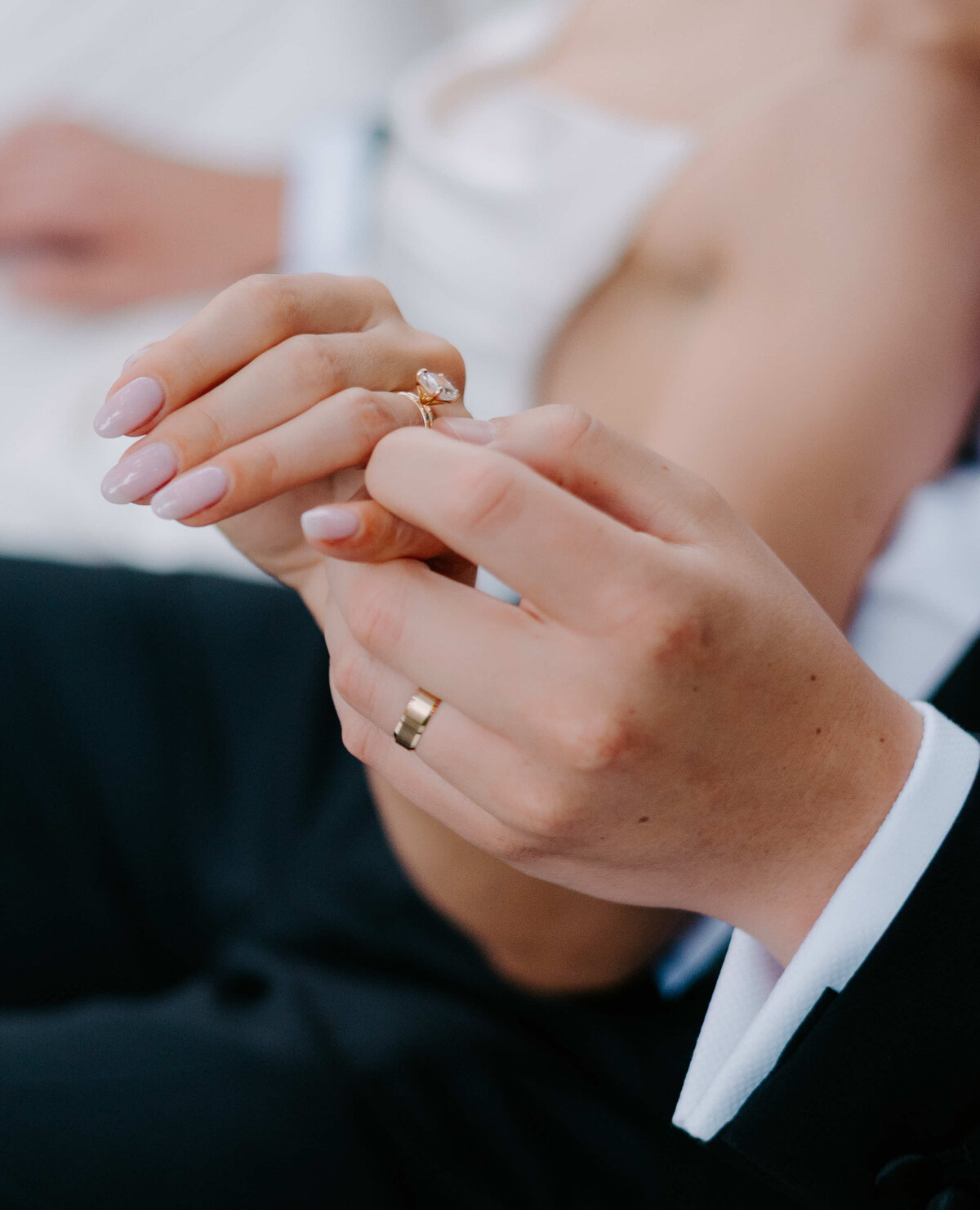 Nasher Sculpture Center Wedding - Ruchlin Wedding - FIRST LOOK + ROMANTICS - Kyrsten Ashlay Photography-127-Edit