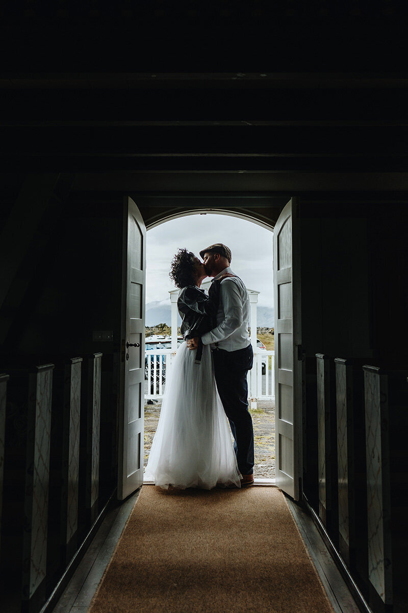 Best_Local_Iceland_Elopement_Photographer_and_Planner-_-343