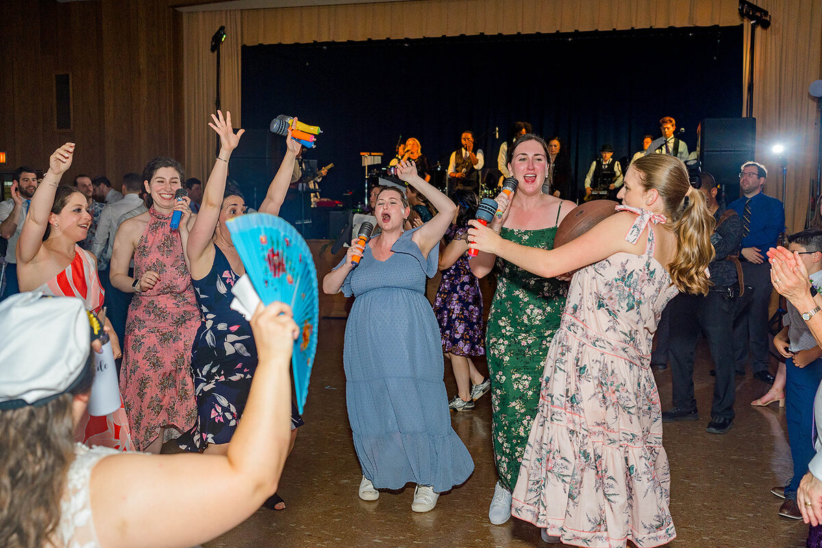 Eliana-Melmed-Photography-Chicago-LosAngeles-Jewish-WeddingPhotography-ElianaSklar-Shtick-00089
