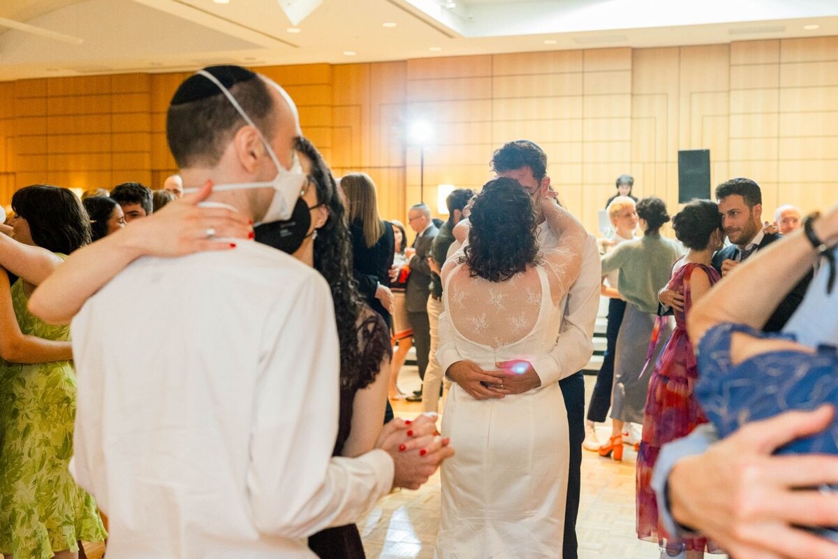 processed_ElianaMelmedPhotography_JewishWeddingPhotographer_ShulaNoah_Dancing-236
