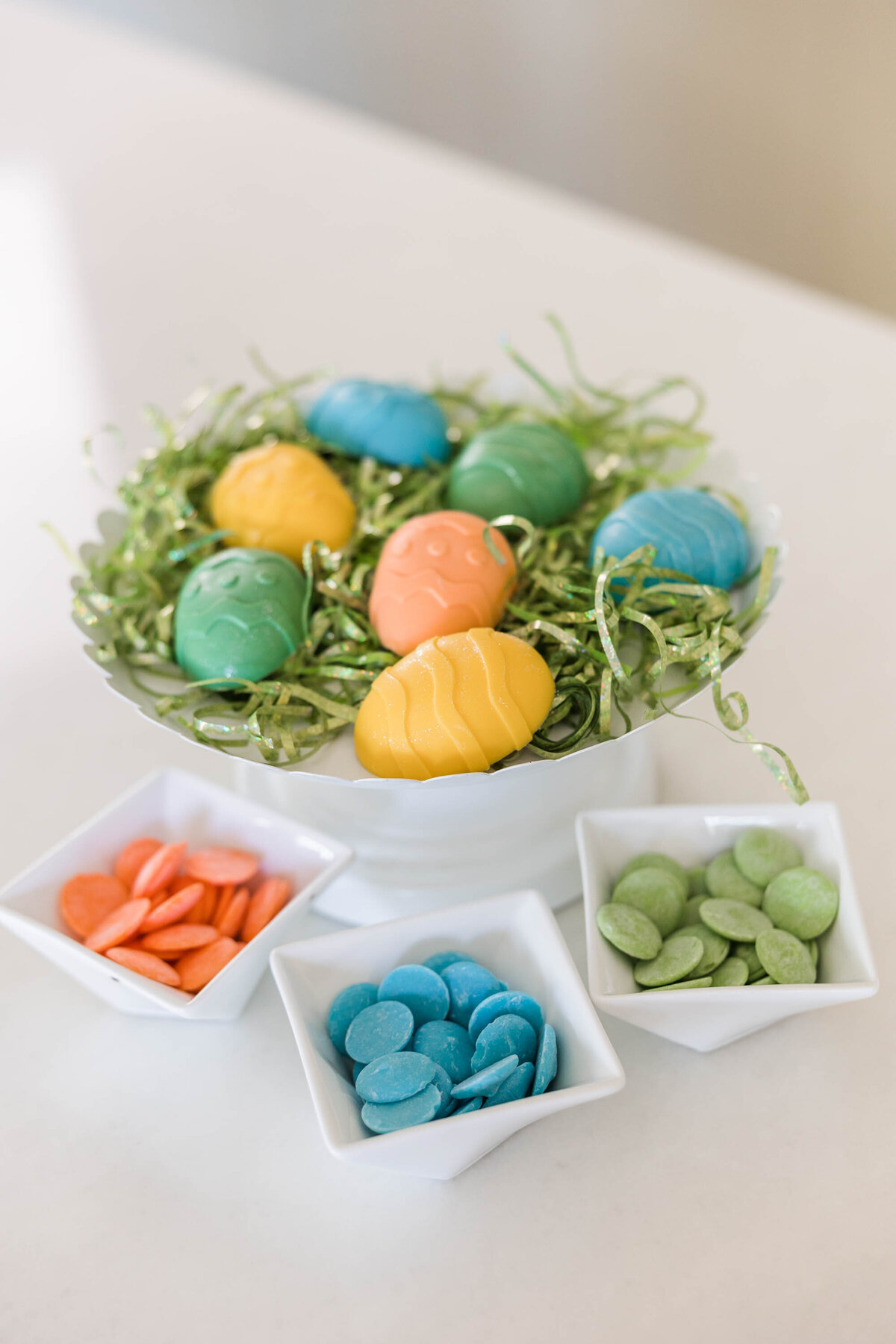 baker-personal-branding-photo-shoot-Easter-cake-pops
