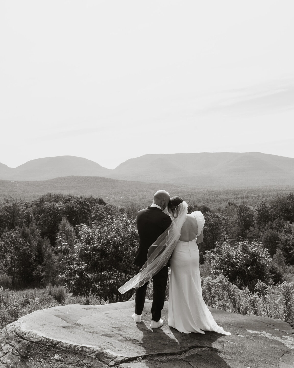 Catskills-Wedding-Planner-Canvas-Weddings-Hayfield-Catskills-Wedding-35