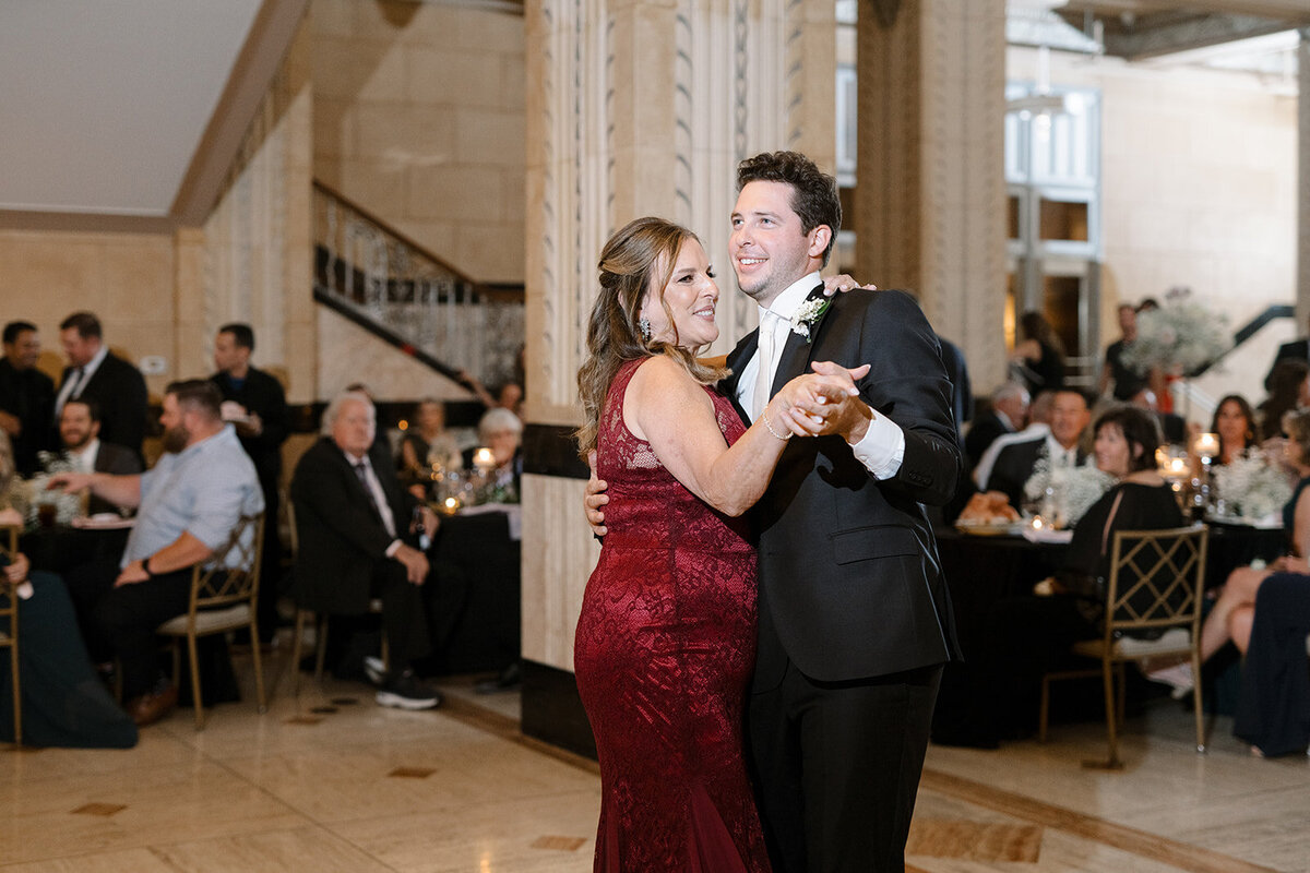 Kylie and Jack at The Grand Hall - Kansas City Wedding Photograpy - Nick and Lexie Photo Film-887