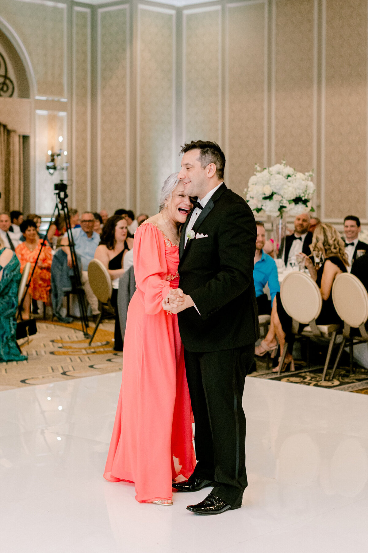 Virginia & Michael's Wedding at the Adolphus Hotel | Dallas Wedding Photographer | Sami Kathryn Photography-216