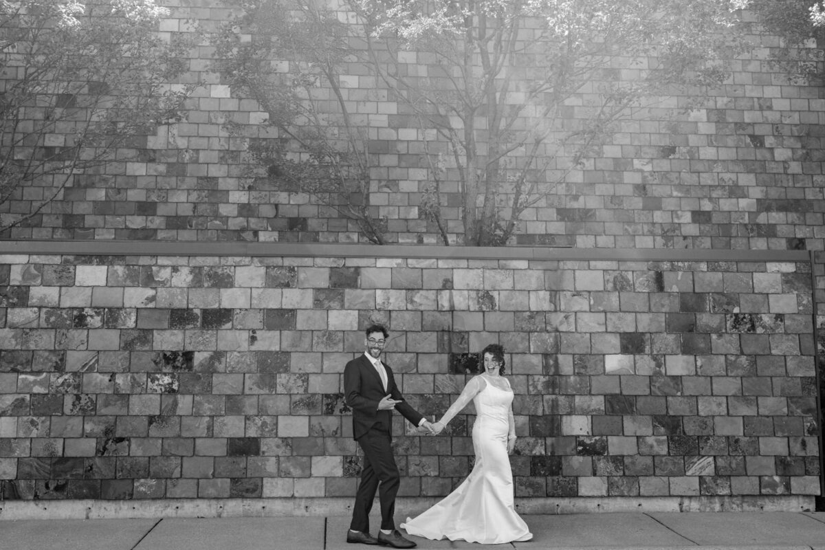 Eliana-Melmed-Photography-Chicago-LosAngeles-Jewish-WeddingPhotography-ShulaNoah-CouplesPortraits-00131