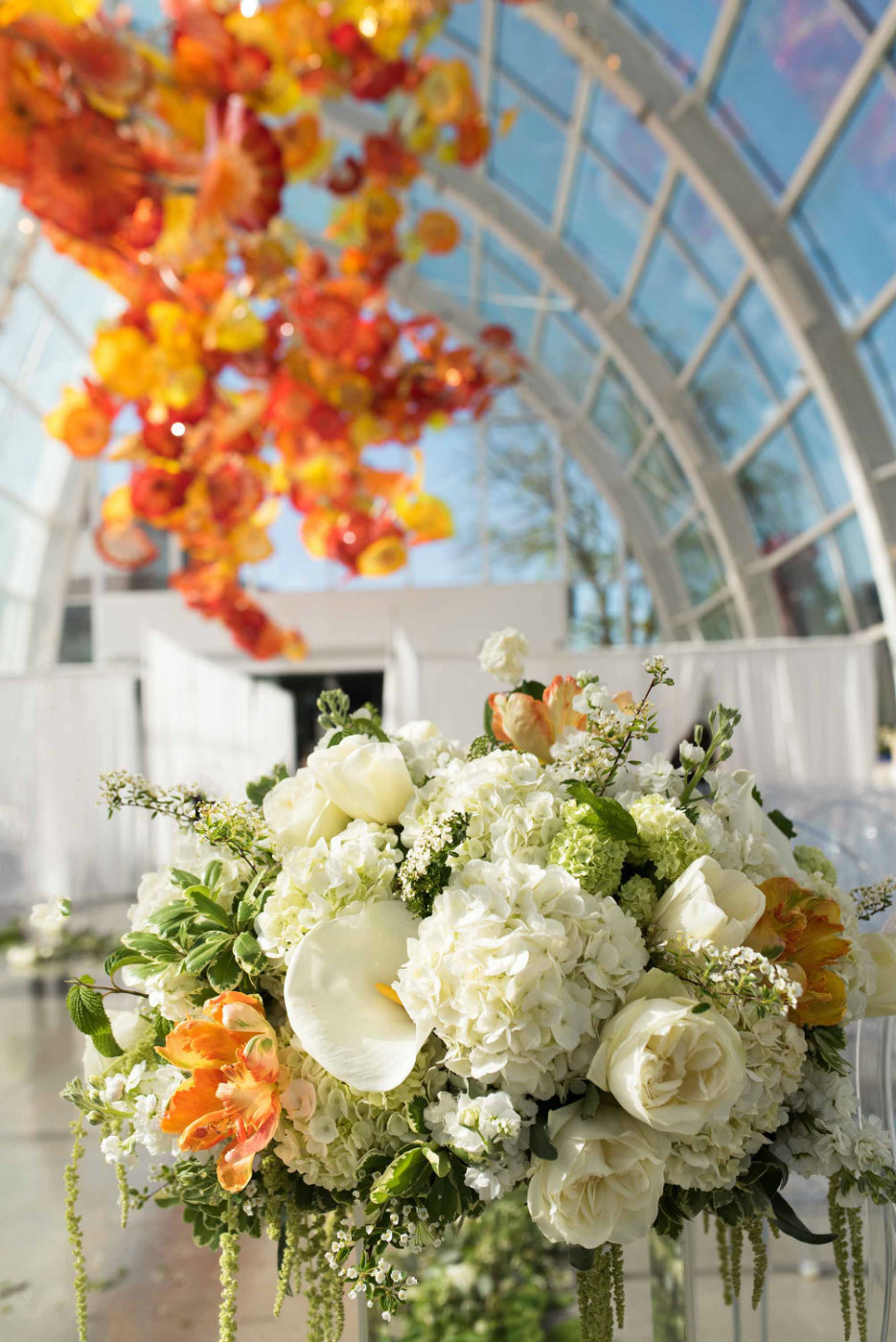 Flora Nova Design wedding at Chihuly Garden and Glass.
